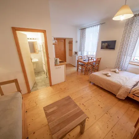 Apartment Ve Mlyne Teplice nad Metuji Exterior photo