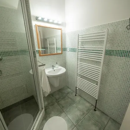 Apartment Ve Mlyne Teplice nad Metuji Exterior photo