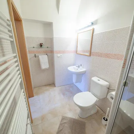Apartment Ve Mlyne Teplice nad Metuji Exterior photo