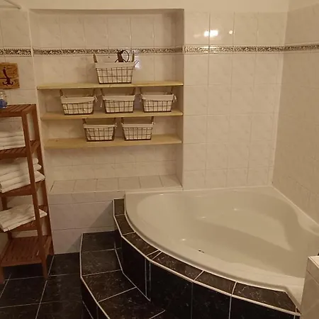 Apartment Ve Mlyne Teplice nad Metuji Room photo