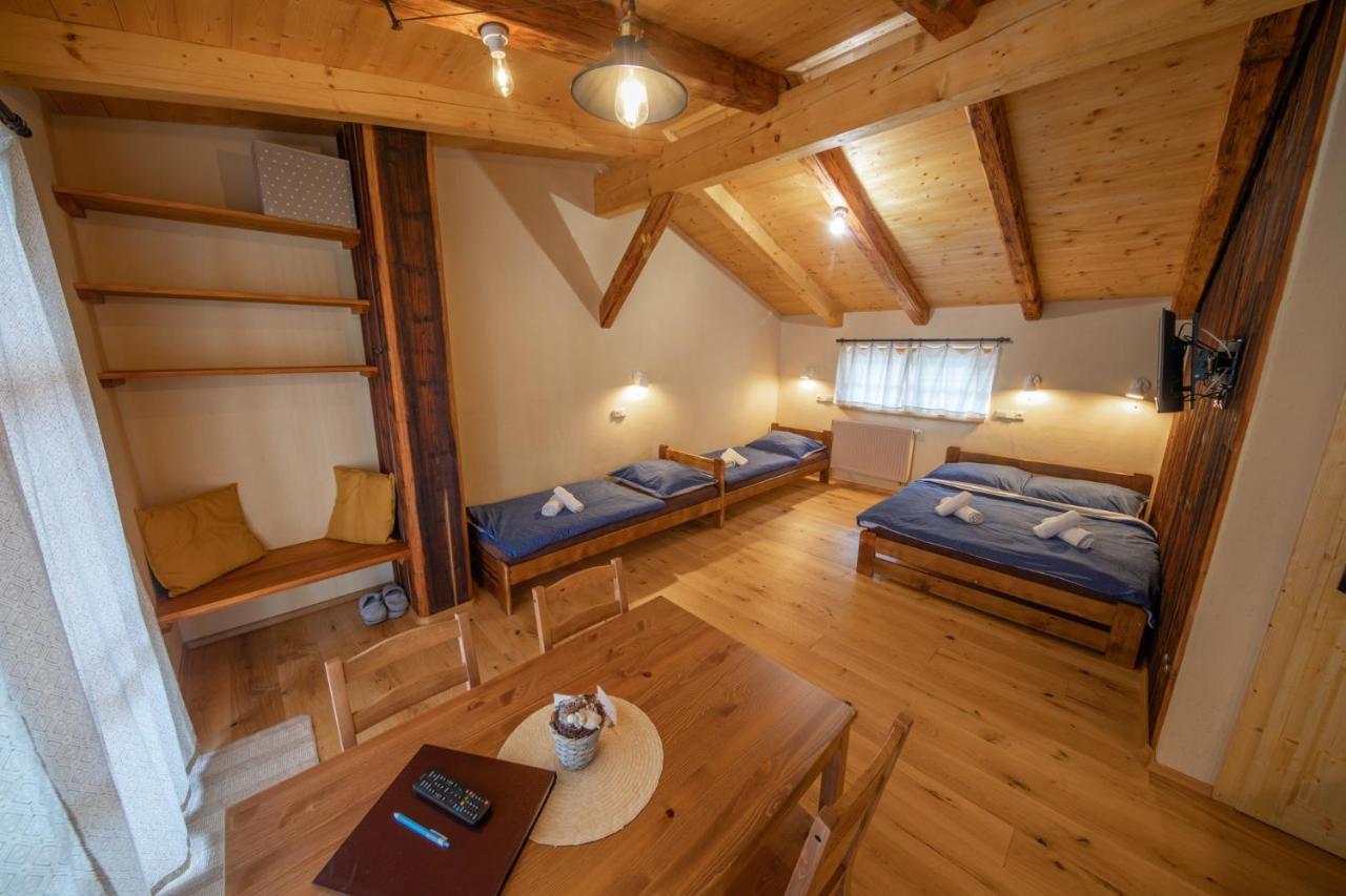 Ve Mlyne Apartment *